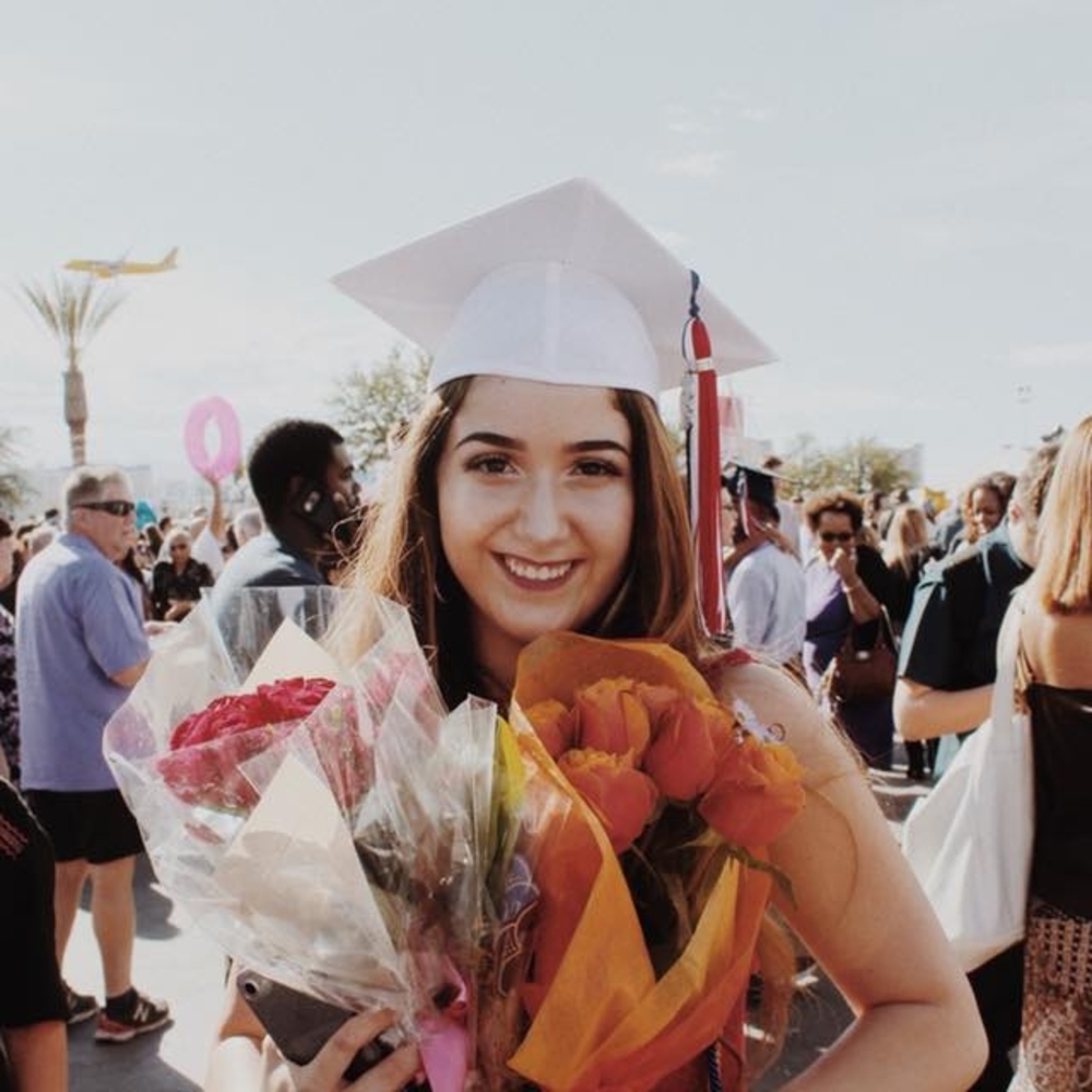 Meet your Posher, Cassandra